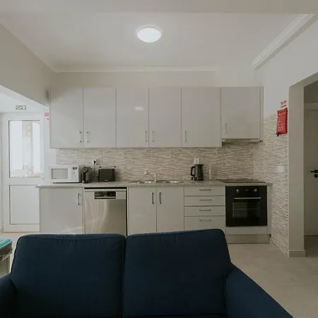 96 - Lobo Do Mar Peniche